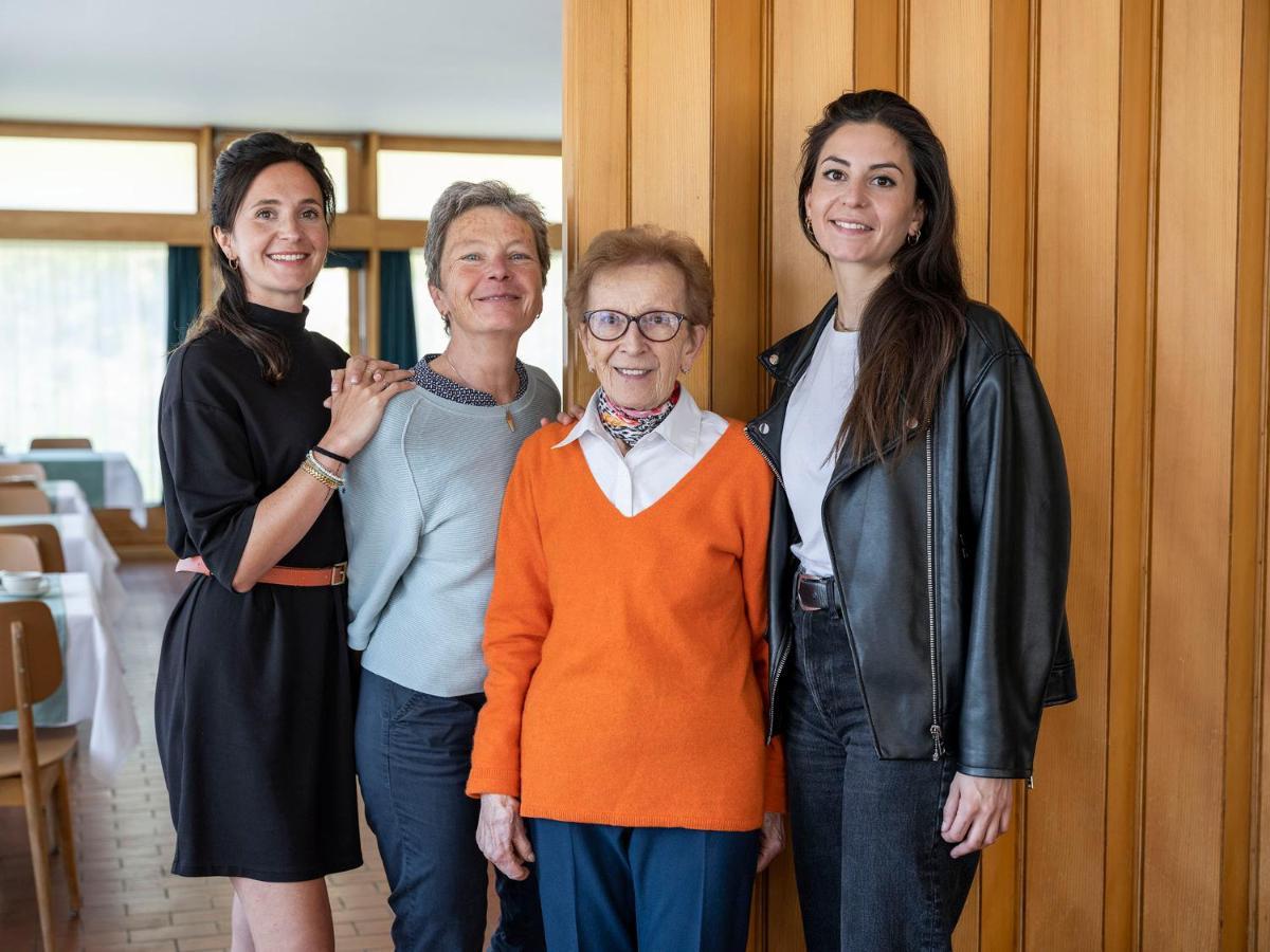 Hotel Historique Chez Elsy - Crans-Sapins المظهر الخارجي الصورة